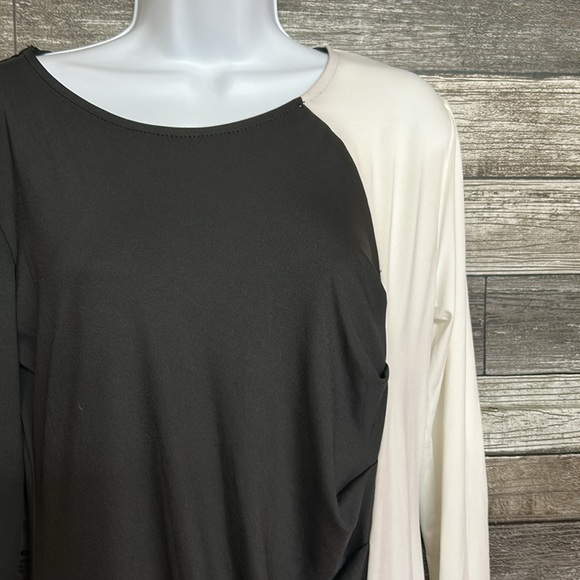 Elegant Black and White Long Sleeve Dress - Picture 3 of 10